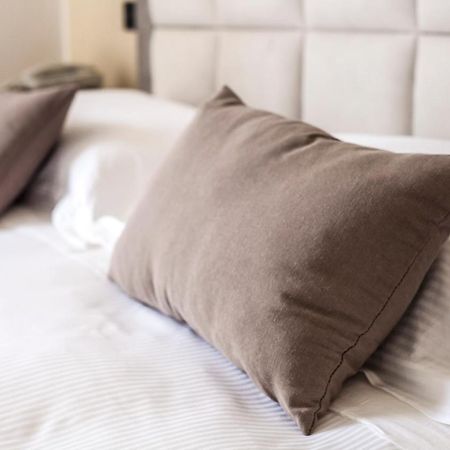 Hotel Le Vigne Di Corvino Casteggio Екстериор снимка