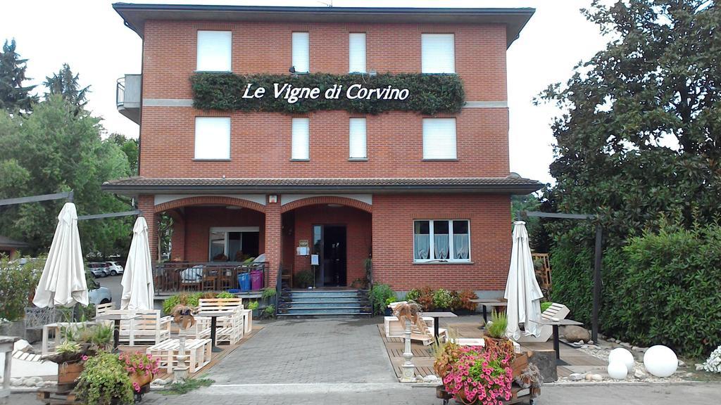 Hotel Le Vigne Di Corvino Casteggio Екстериор снимка